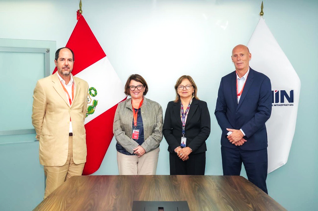 CND visita la ANIN de Perú