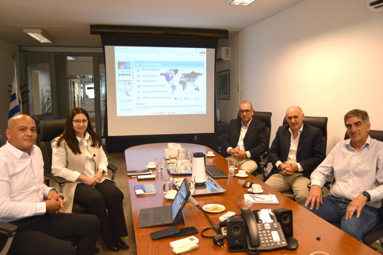 CND explora innovaciones ferroviarias junto a Holland