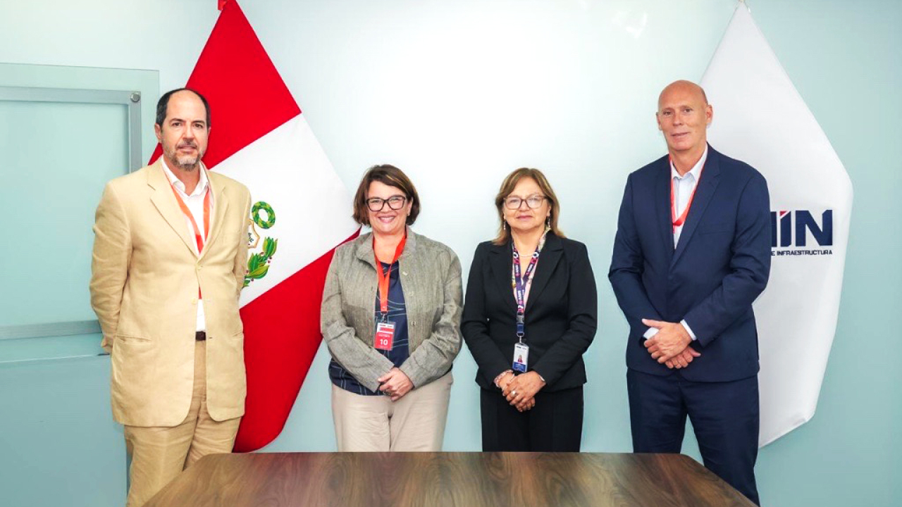 CND visita la ANIN de Perú