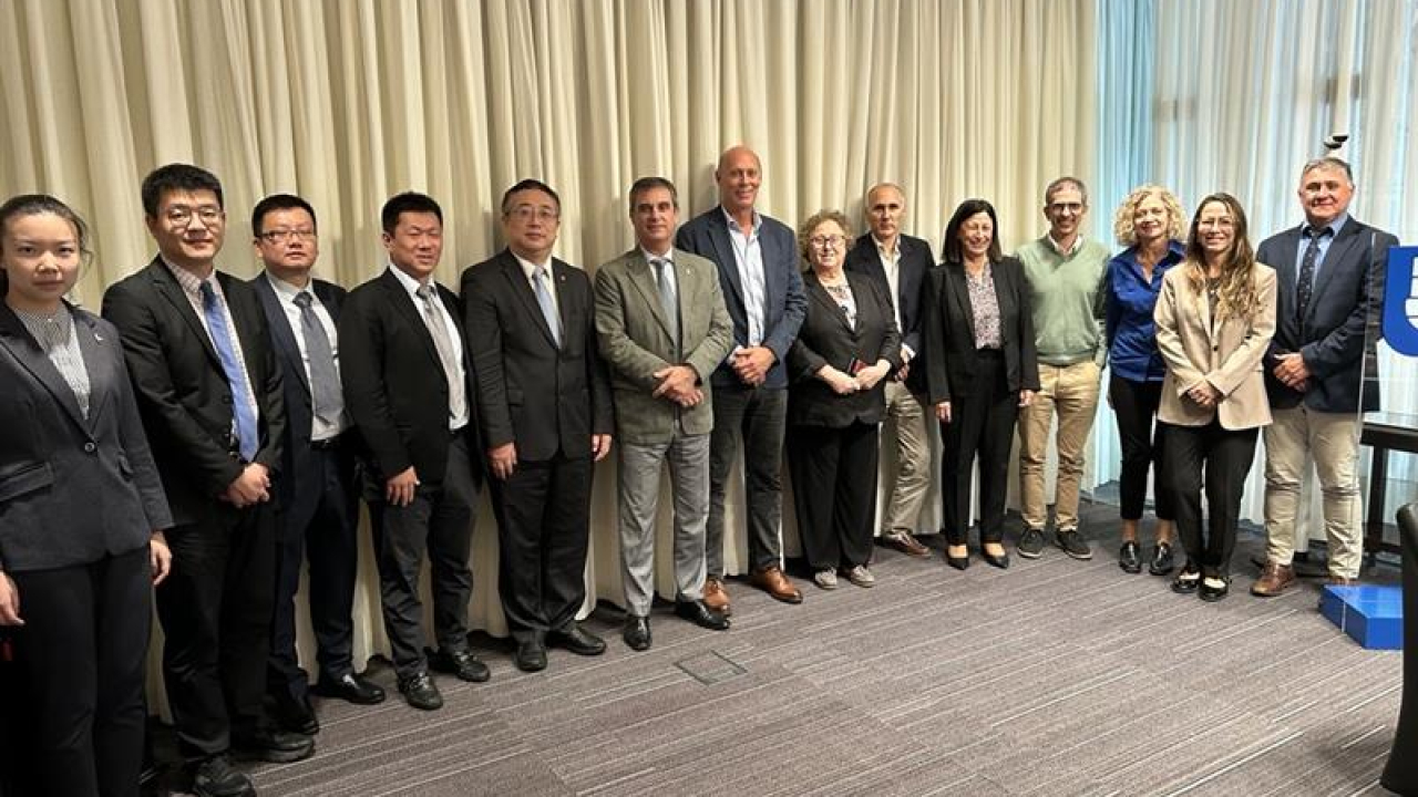 Banco Chino de Desarrollo plantea financiamiento conjunto con BROU y CND para proyectos de infraestructura